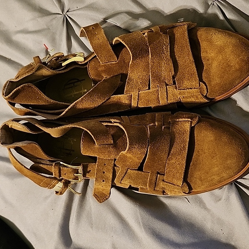 House of Harlow 1960 Brown Suede Shoes with Gold Accents